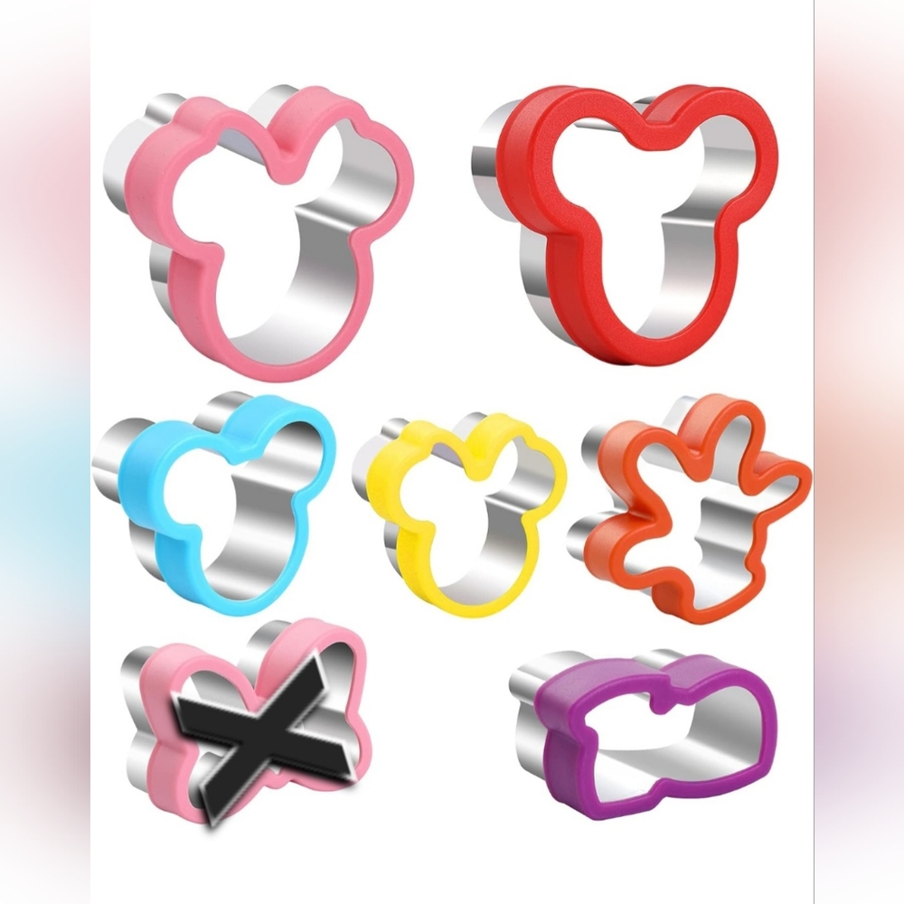 NWT Mickey & Minnie Mouse Cookie Cutters (WITHOUT BOW)